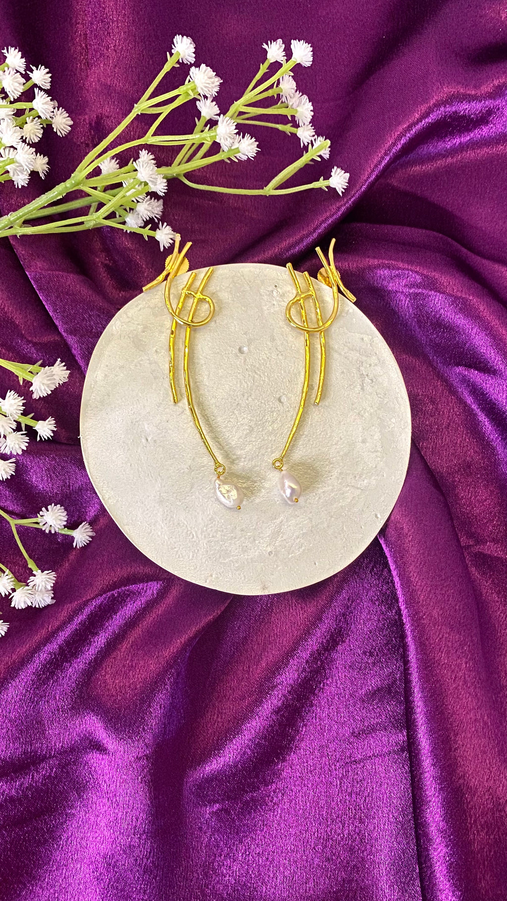 Lustrous drop earrings