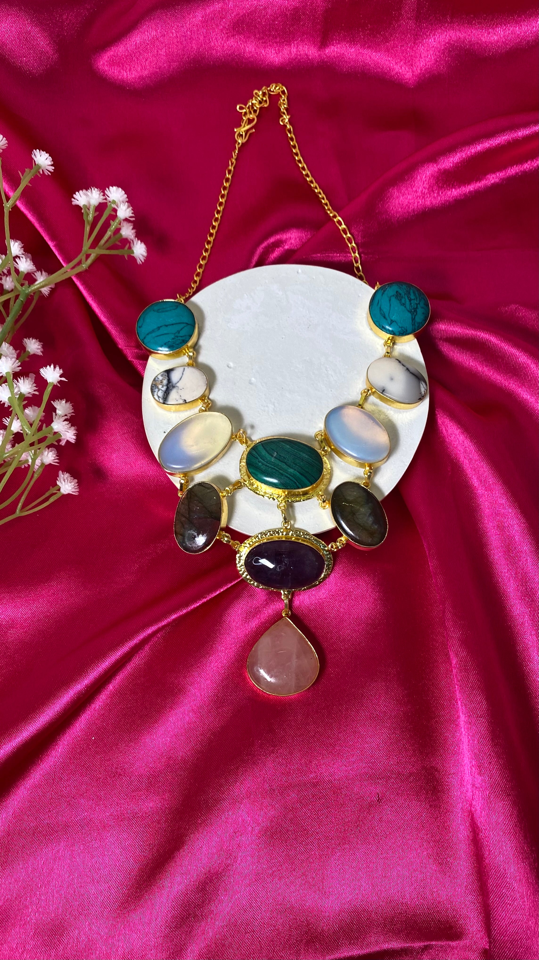 Navratna necklace - Multicolored
