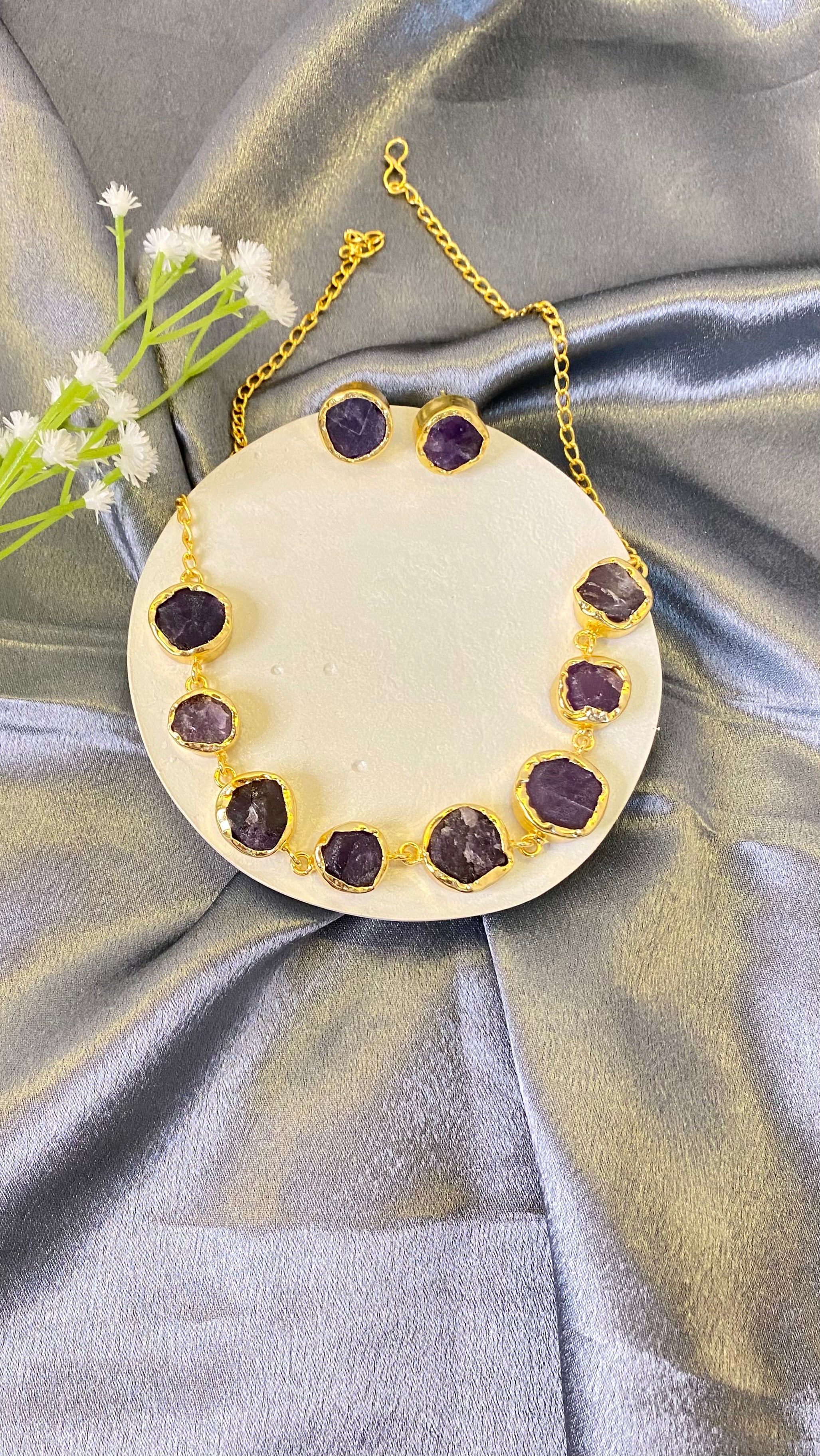 Enchanted hues choker set